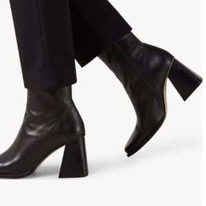 NWT Aloha South Black US 7 Boots